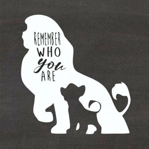 הגעת? מצאת! חדרי בנים מדבקת קיר מלך האריות                     "REMEMBER WHO YOU AR"
