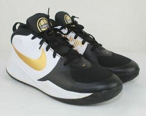 הגעת? מצאת! הנעלה לבנים    Nike Kids&#039; Grade School Team Hustle D 9 Basketball Shoes Size 6